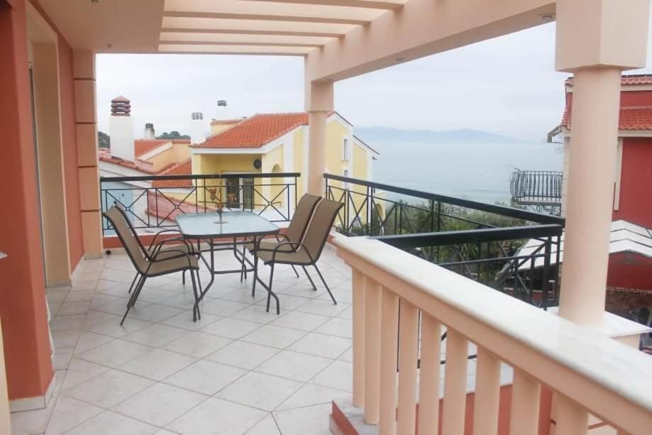 Villa Endless Blue Seaside PalaiónTsiflíkion Exterior foto